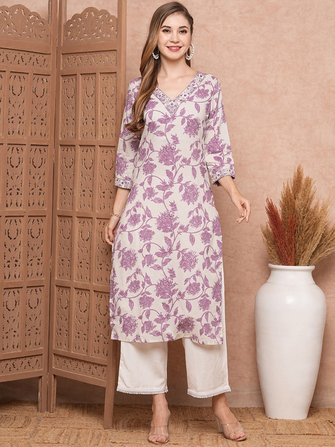 

FASHOR Floral Printed Thread Work Straight Kurta, White