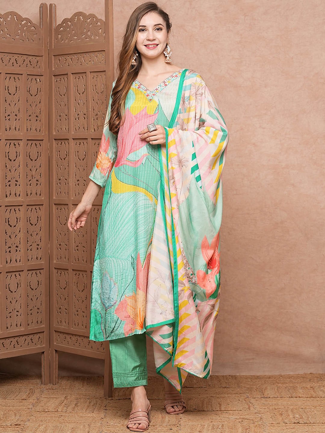 

FASHOR Floral Printed Regular Mirror Work Straight Kurta with Trousers & Dupatta, Sea green