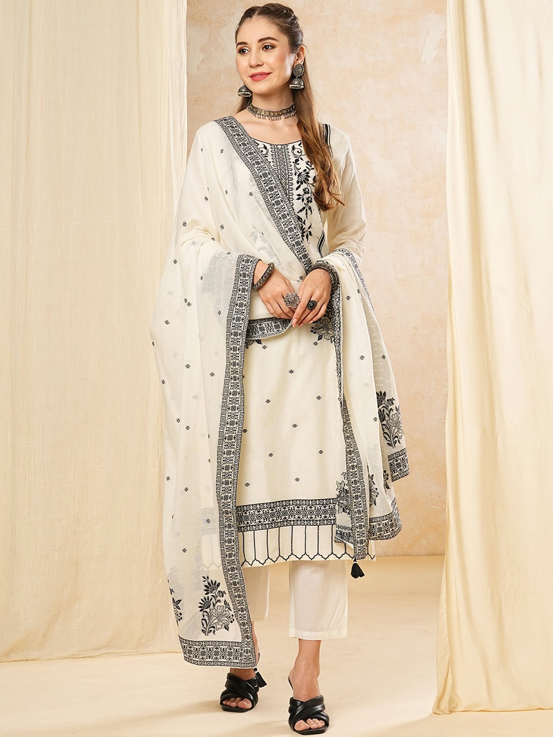 

FASHOR Floral Embroidered Round Neck Pure Cotton Straight Kurta with Trousers & Dupatta, White