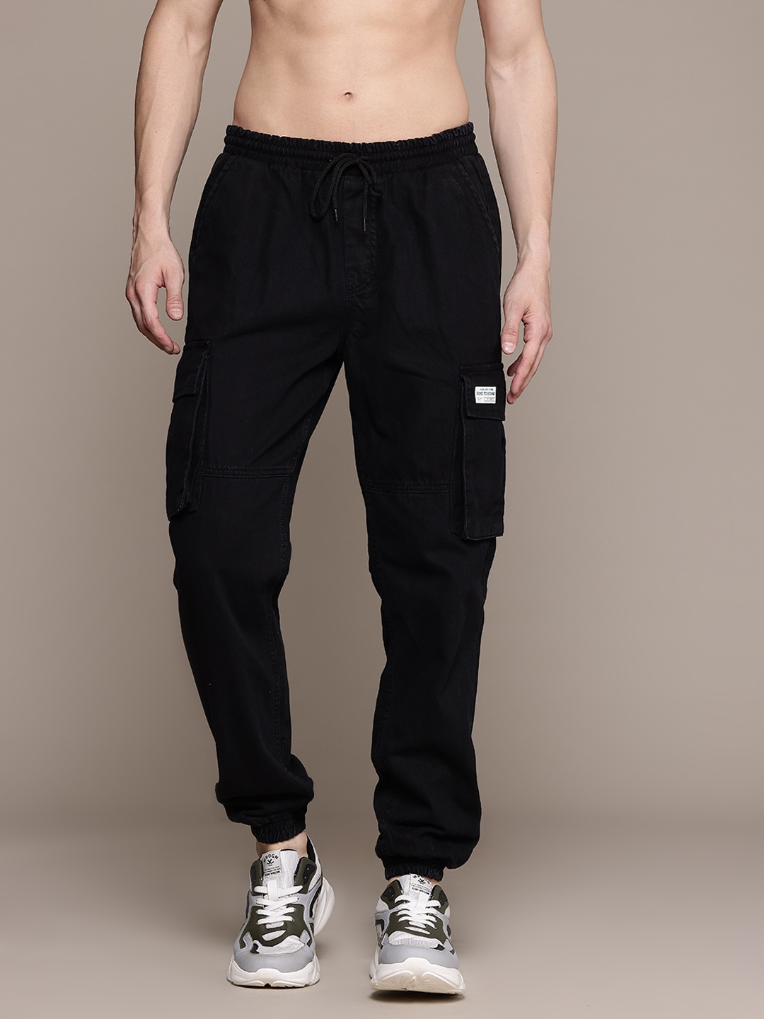 

Roadster Lifestyle Co. Men Jogger Jeans, Black
