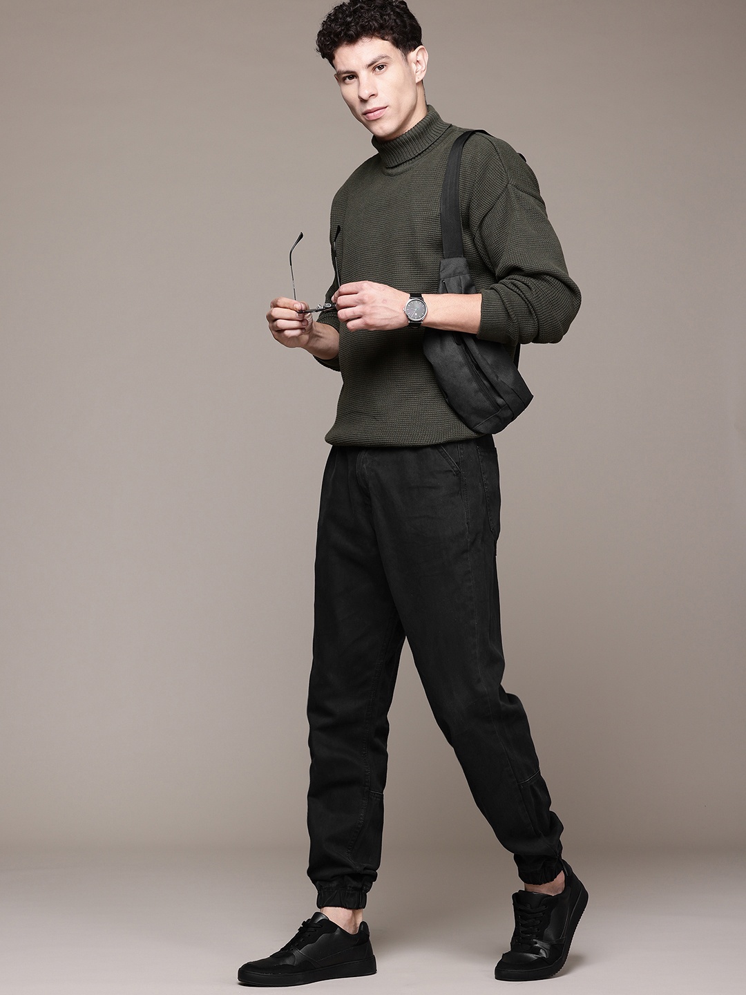 

The Roadster Lifestyle Co. Men Jogger Jeans, Black