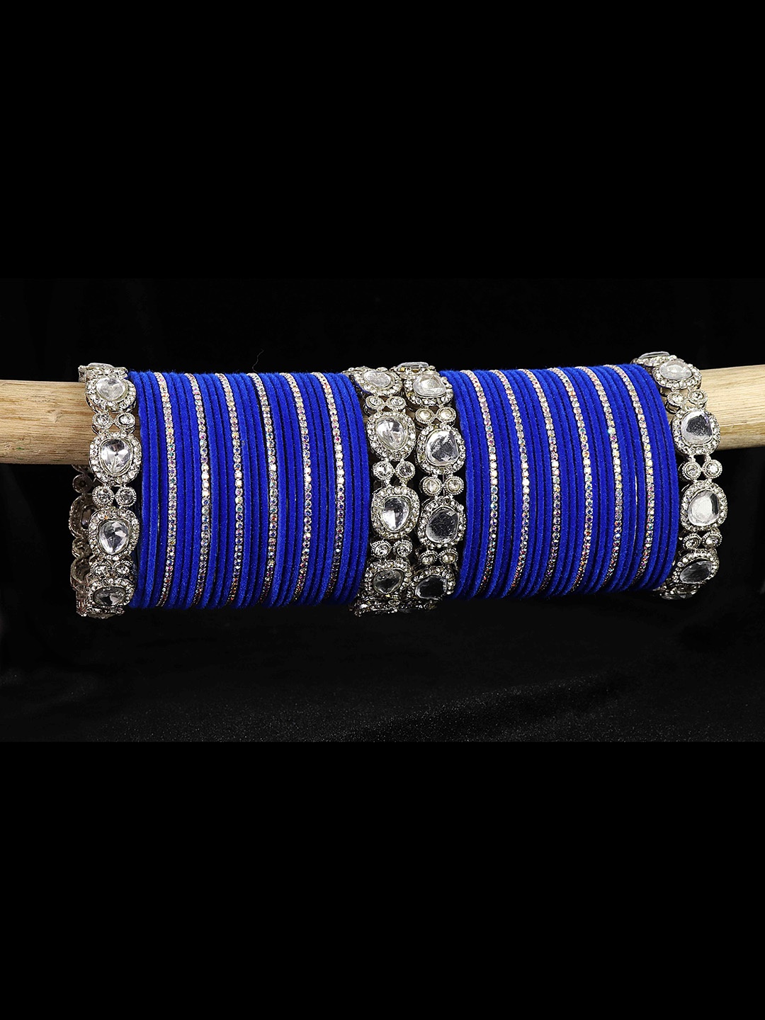 

LAVAZZA Set of 58 Zircon & Kundan-Studded Metal Velvet Bangles Chuda Set, Blue