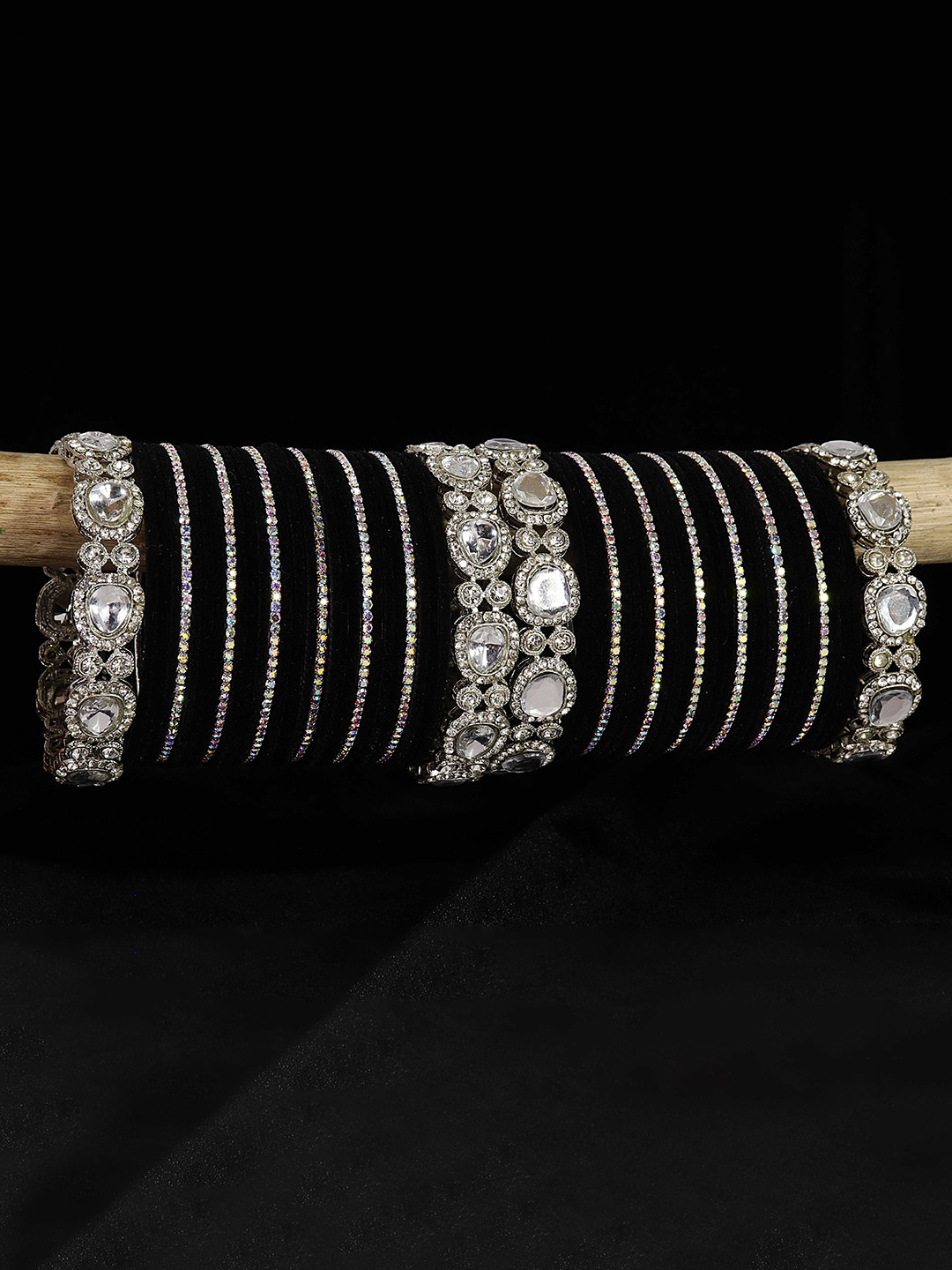 

LAVAZZA Set of 58 Zircon & Kundan-Studded Metal Velvet Bangles Chuda Set, Black