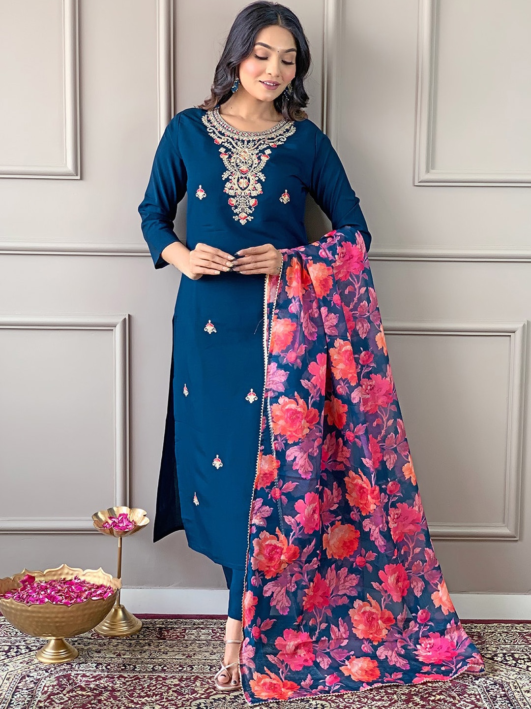 

KALINI Floral Embroidered Regular Thread Work Straight Kurta With Trousers & Dupatta, Turquoise blue