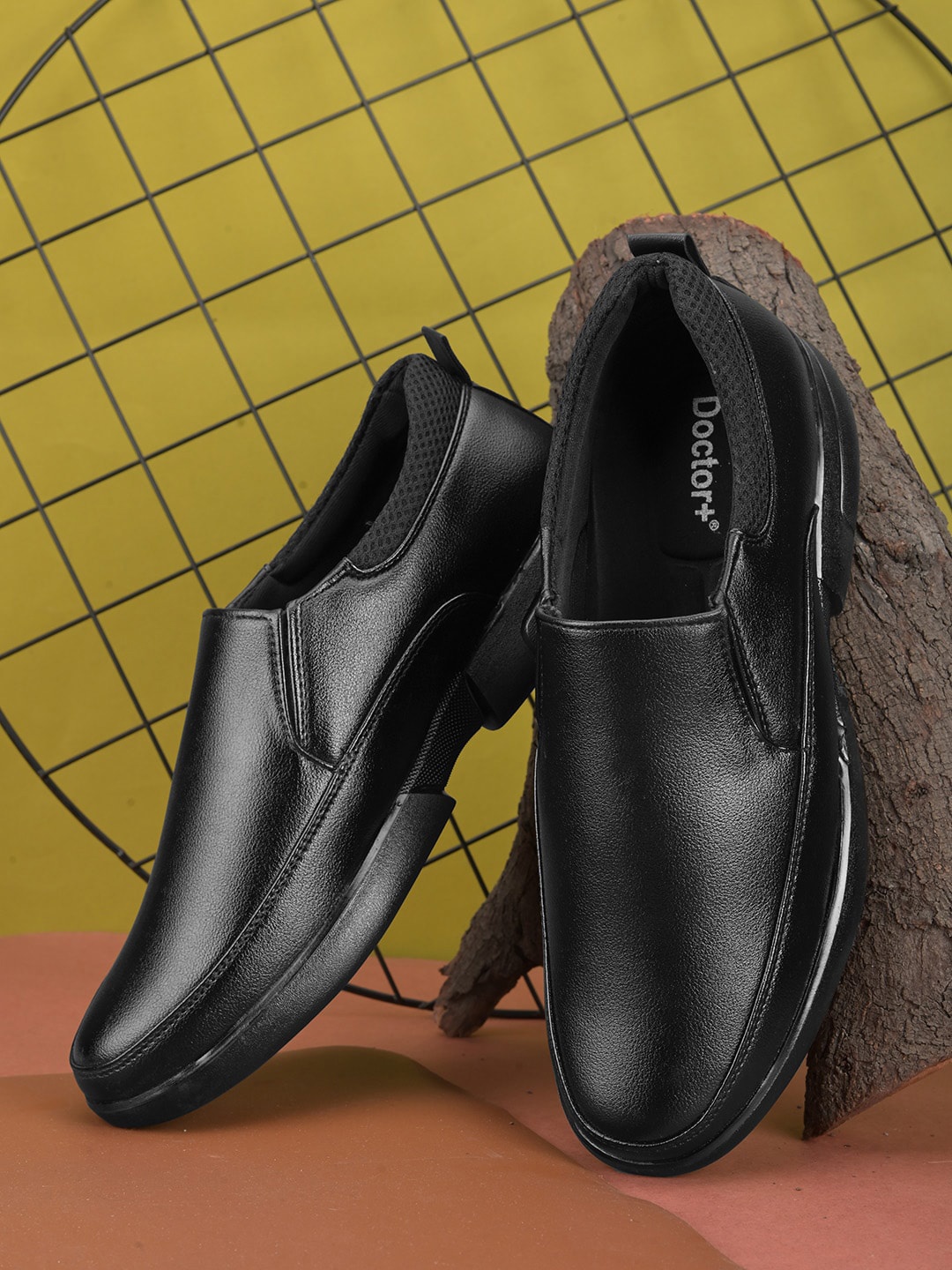 

IMCOLUS Men Slip-On Sneakers, Black