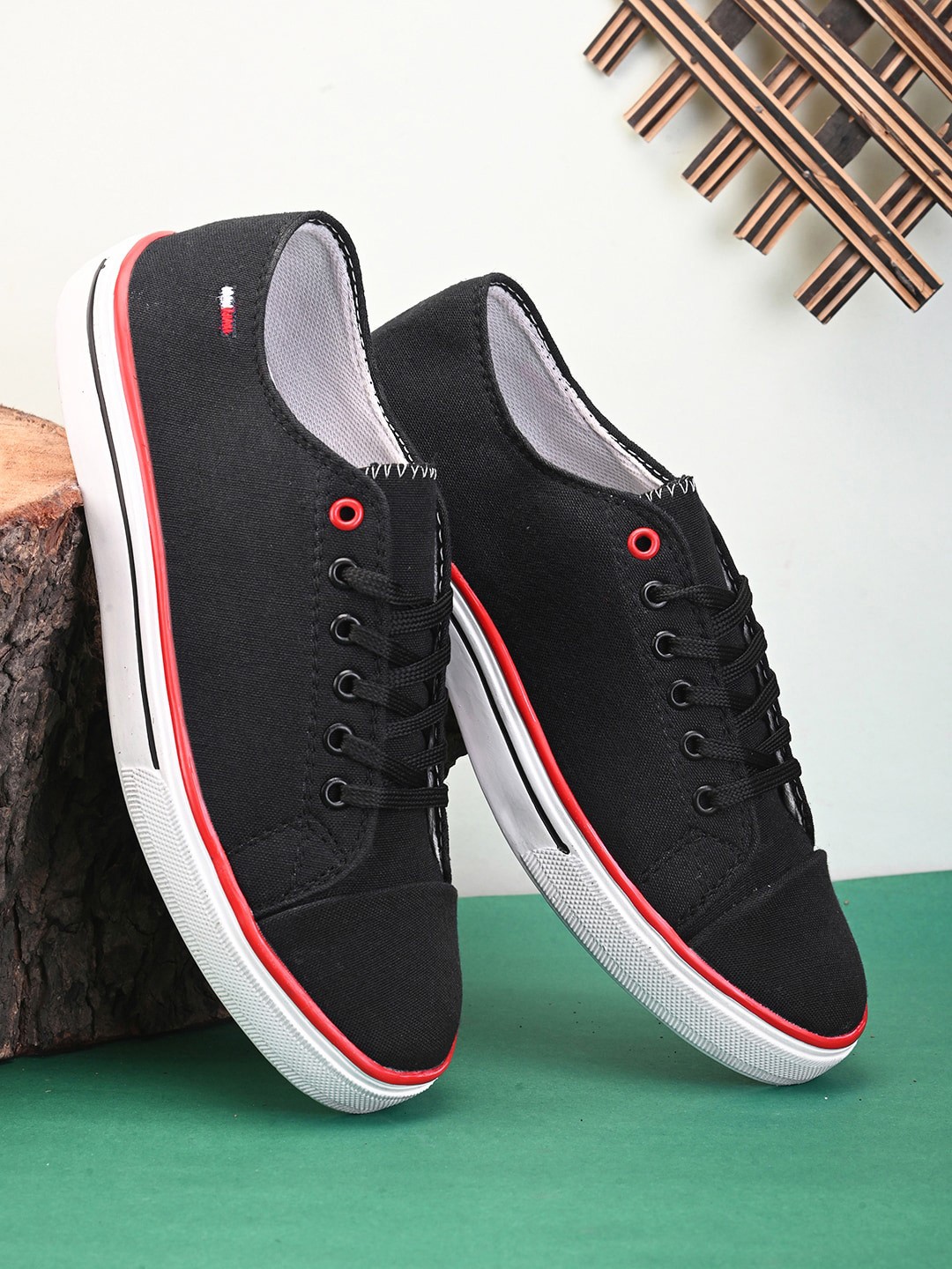 

IMCOLUS Men Round Toe Canvas Sneakers, Black