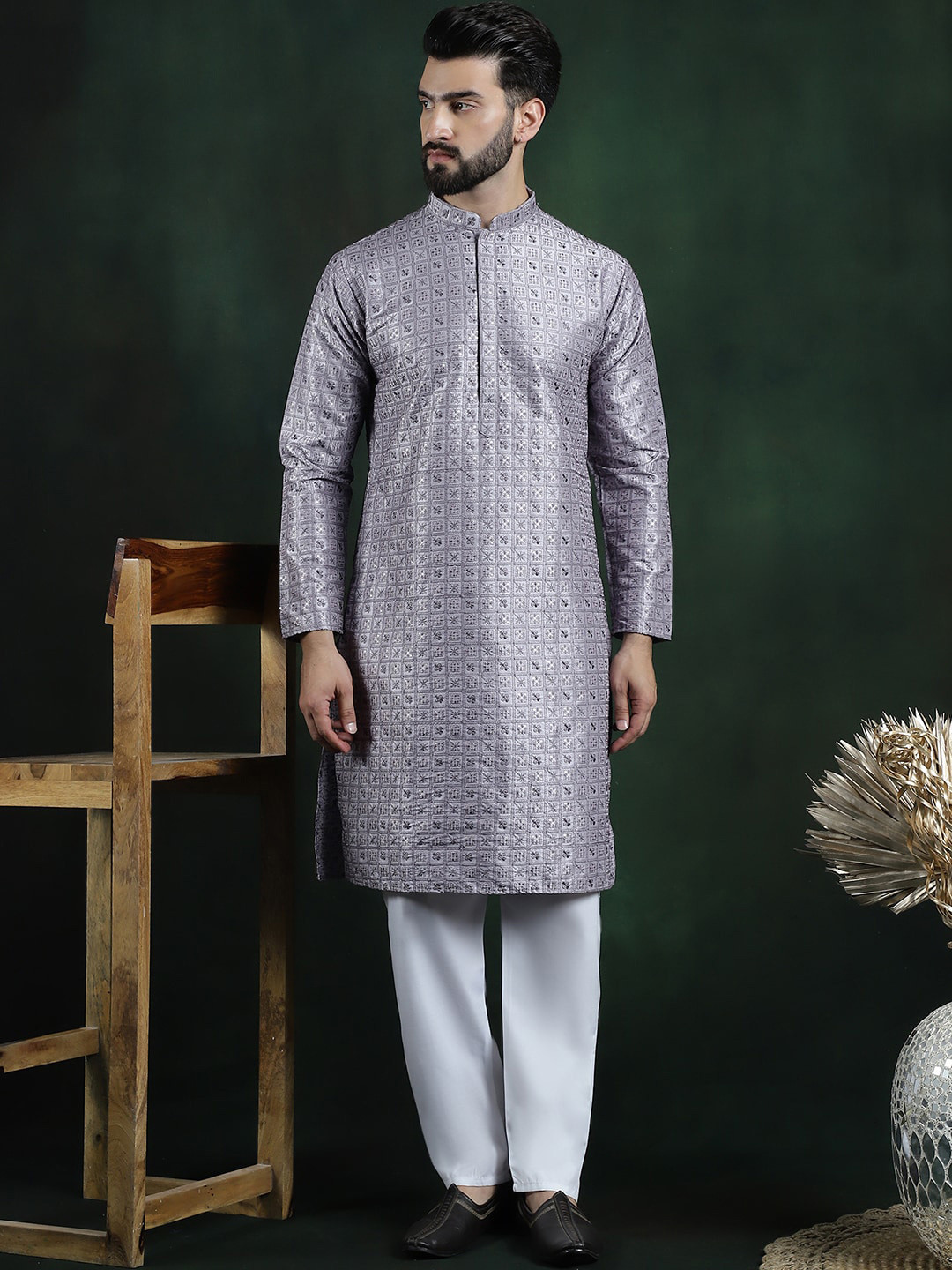 

SOJANYA LUXE Ethnic Motifs Embroidered Regular Thread Work Kurta with Pyjamas, Purple