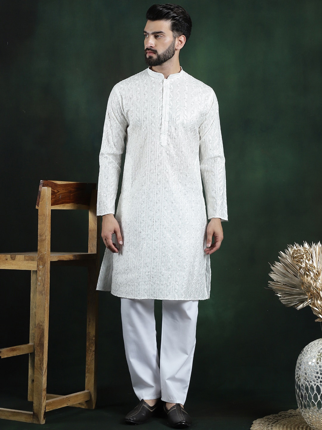 

SOJANYA LUXE Floral Embroidered Regular Thread Work Kurta with Pyjamas, White