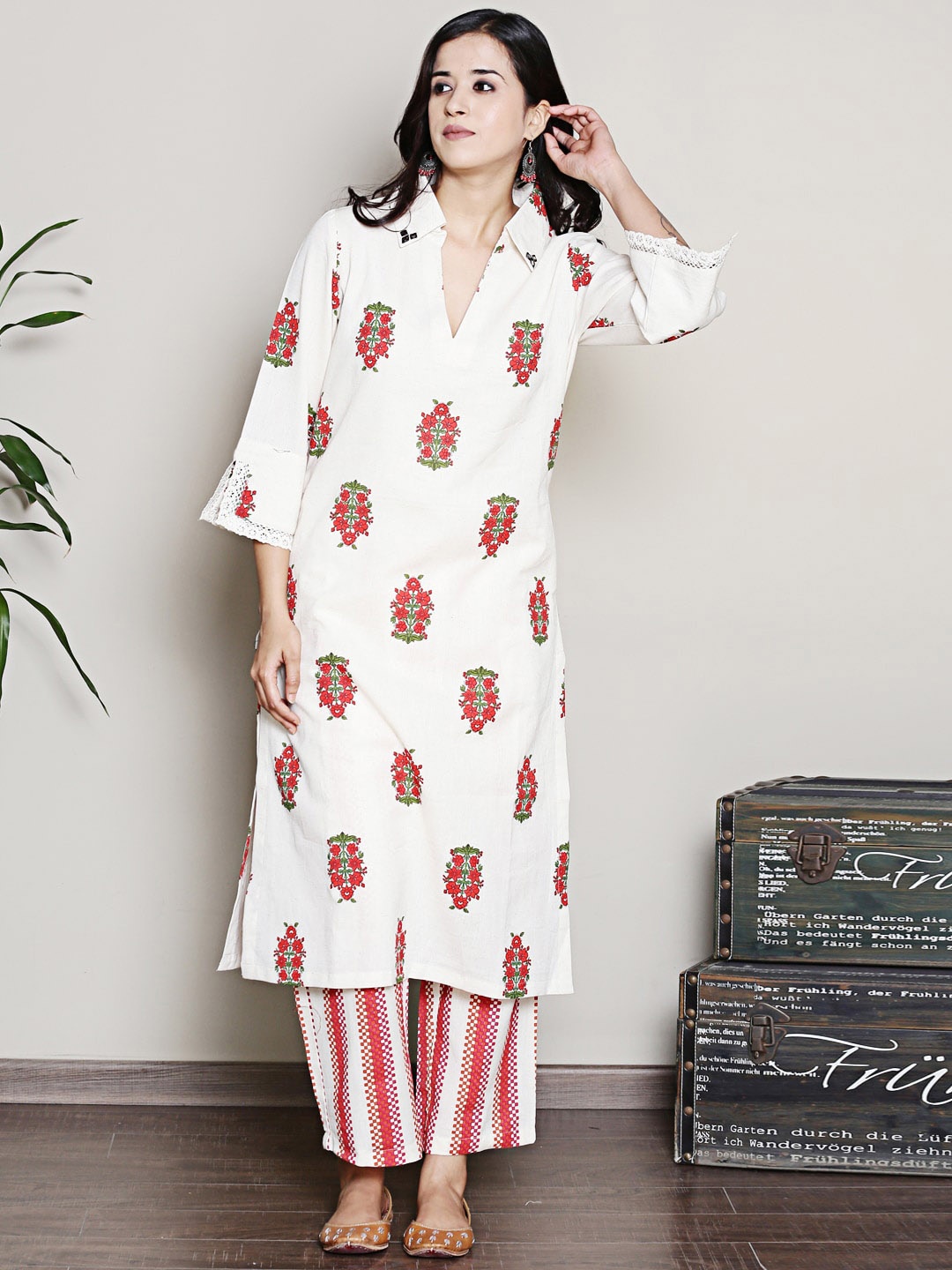 

Spring Soul Floral Printed Regular Pure Cotton Kurta with Trousers, Off white