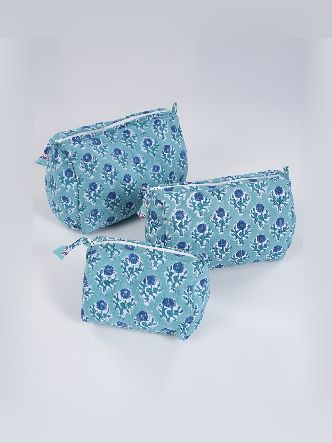 

Peepul Tree Blue & White 3 Pieces Regular Makeup Organiser