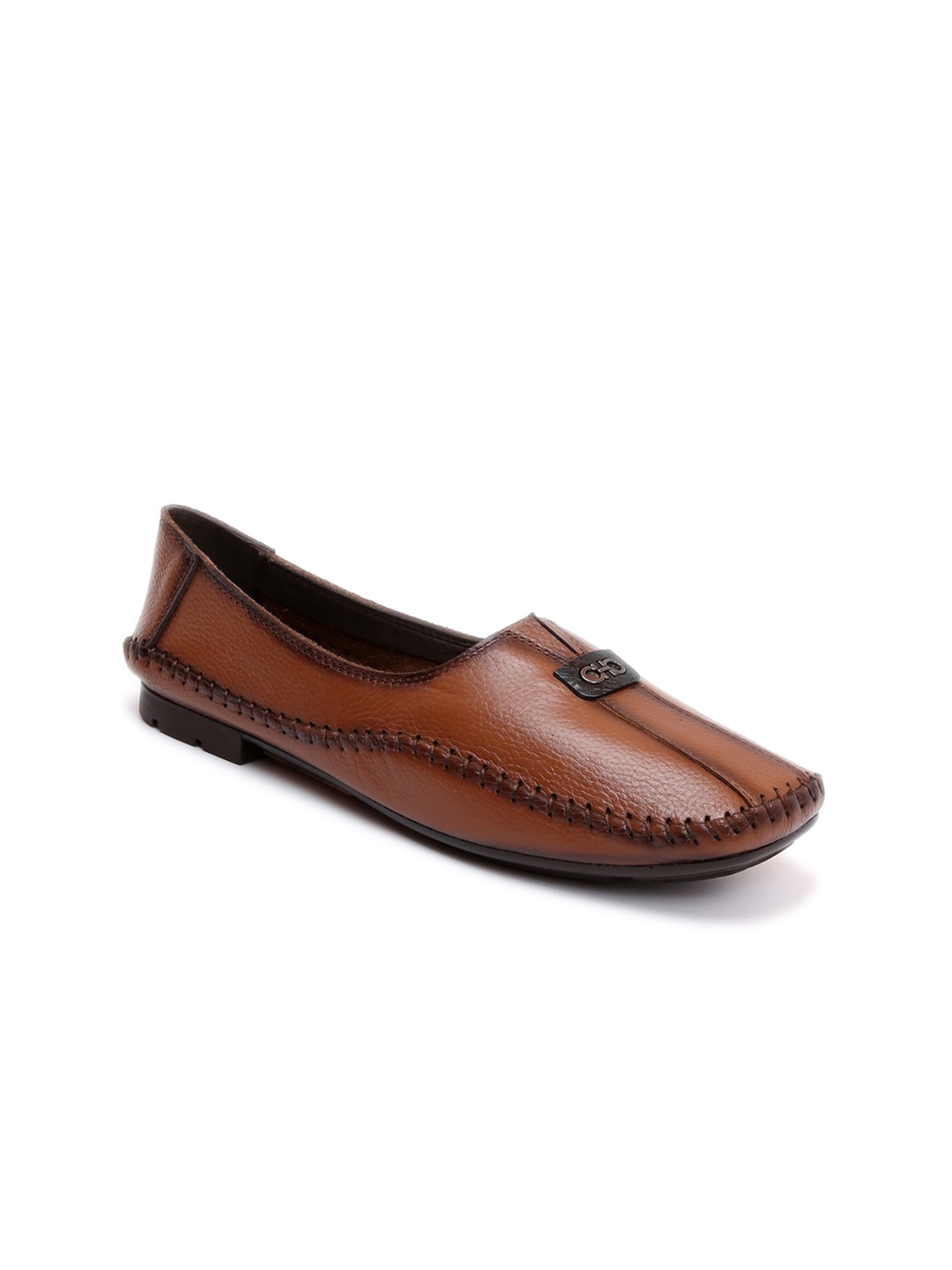 

Zoom Shoes Women Textured Lightweight Leather Mojaris, Tan