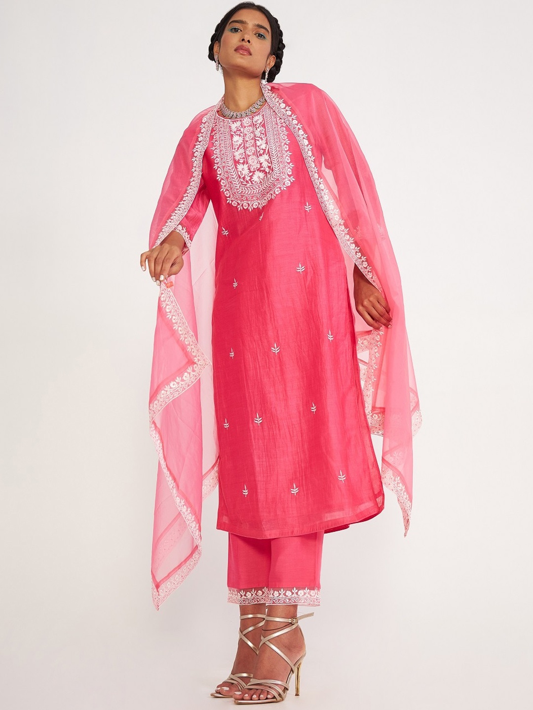 

Asaga Ethnic Motifs Thread Work Chanderi Silk Straight Kurta With Salwar & Dupatta, Pink