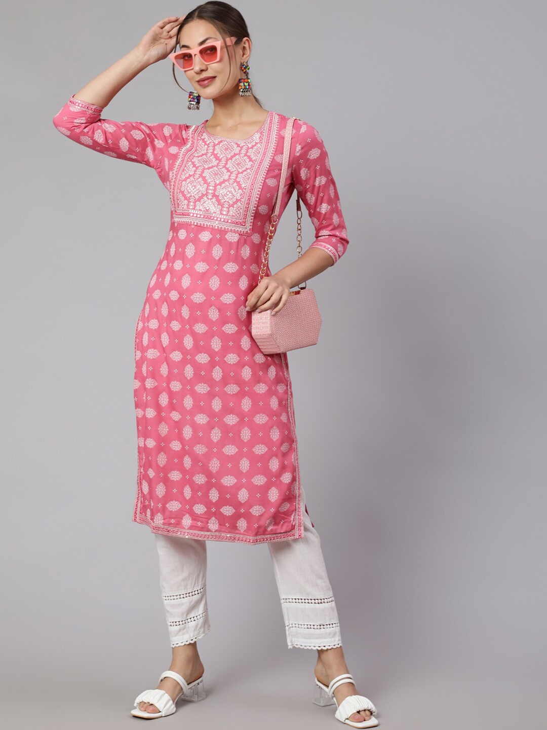 

STYLE ANGEL Ethnic Motifs Printed Thread Work Straight Kurta, Pink