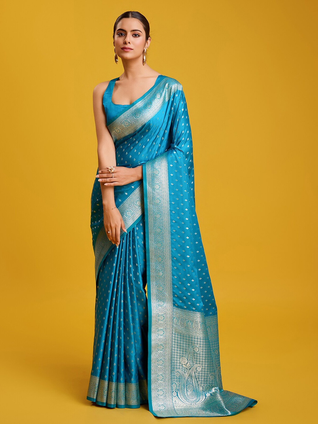 

MONJOLIKA FASHION Woven Design Zari Silk Blend Banarasi Saree, Blue