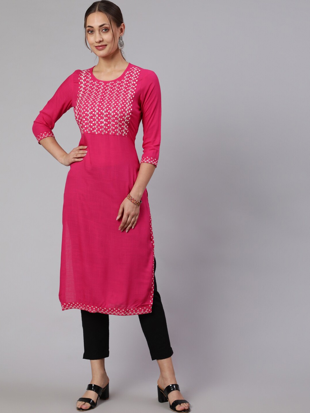 

STYLE ANGEL Floral Yoke Design Three-Quarter Sleeves Round Neck Thread Work Kurta, Pink