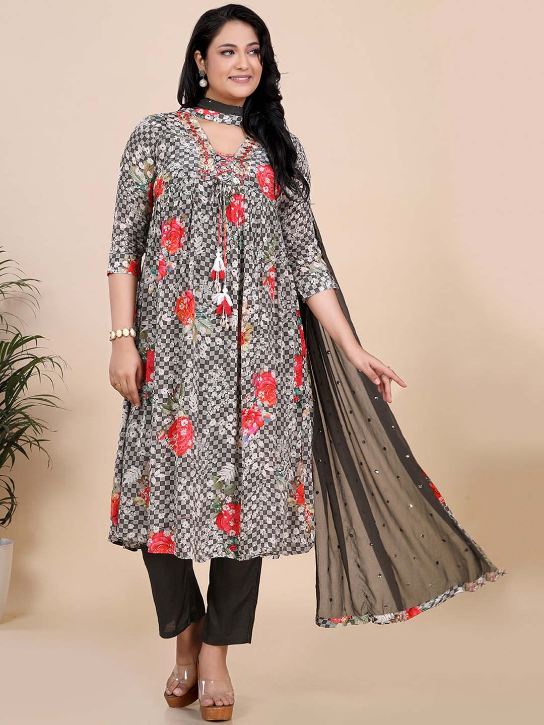 

Amchoor Floral Printed Empire A-Line Kurta with Trousers & Dupatta, Grey