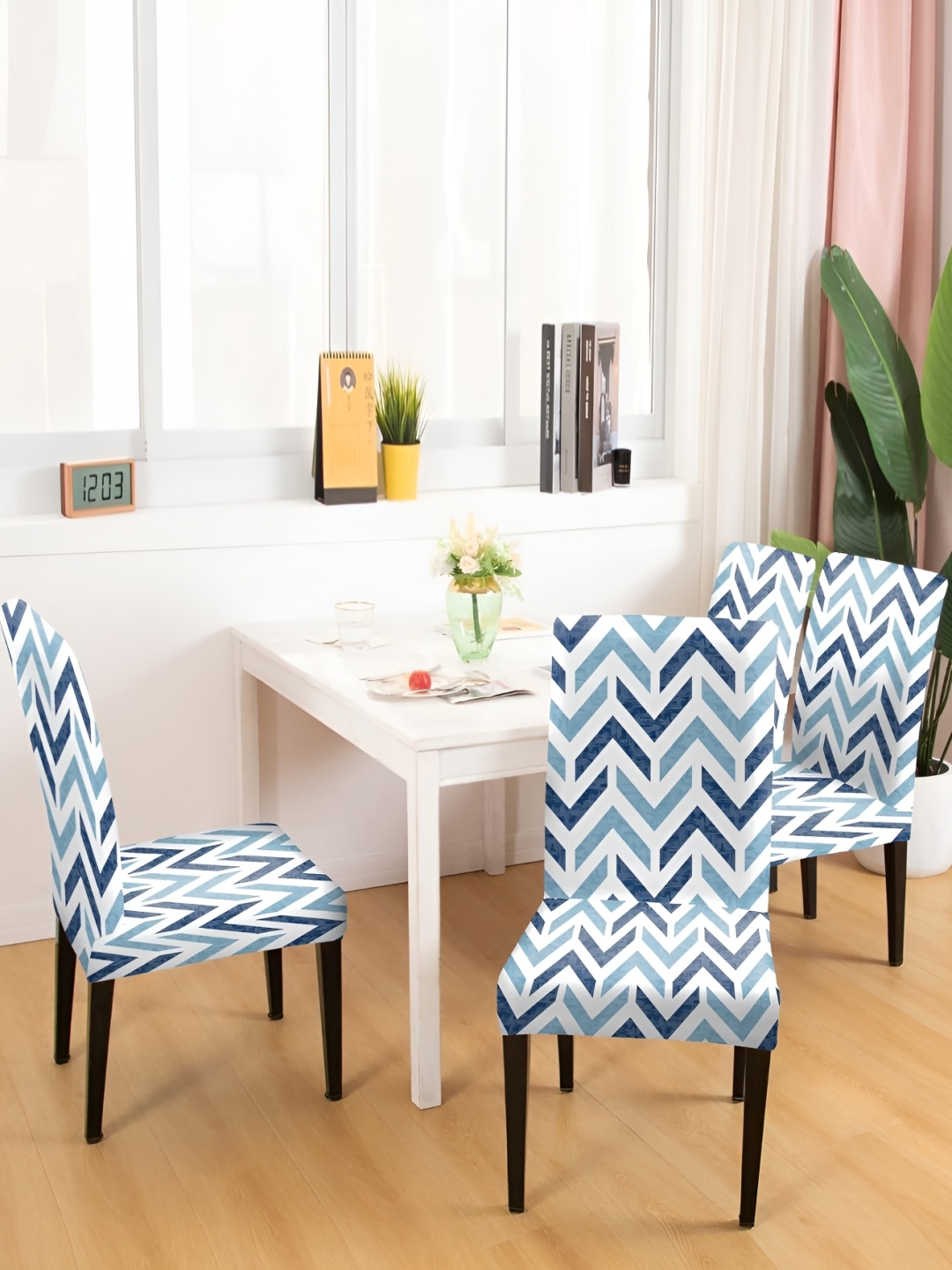

DECOR VATIKA White & Blue 4 Pieces Printed Soft & Elastic Chair Covers