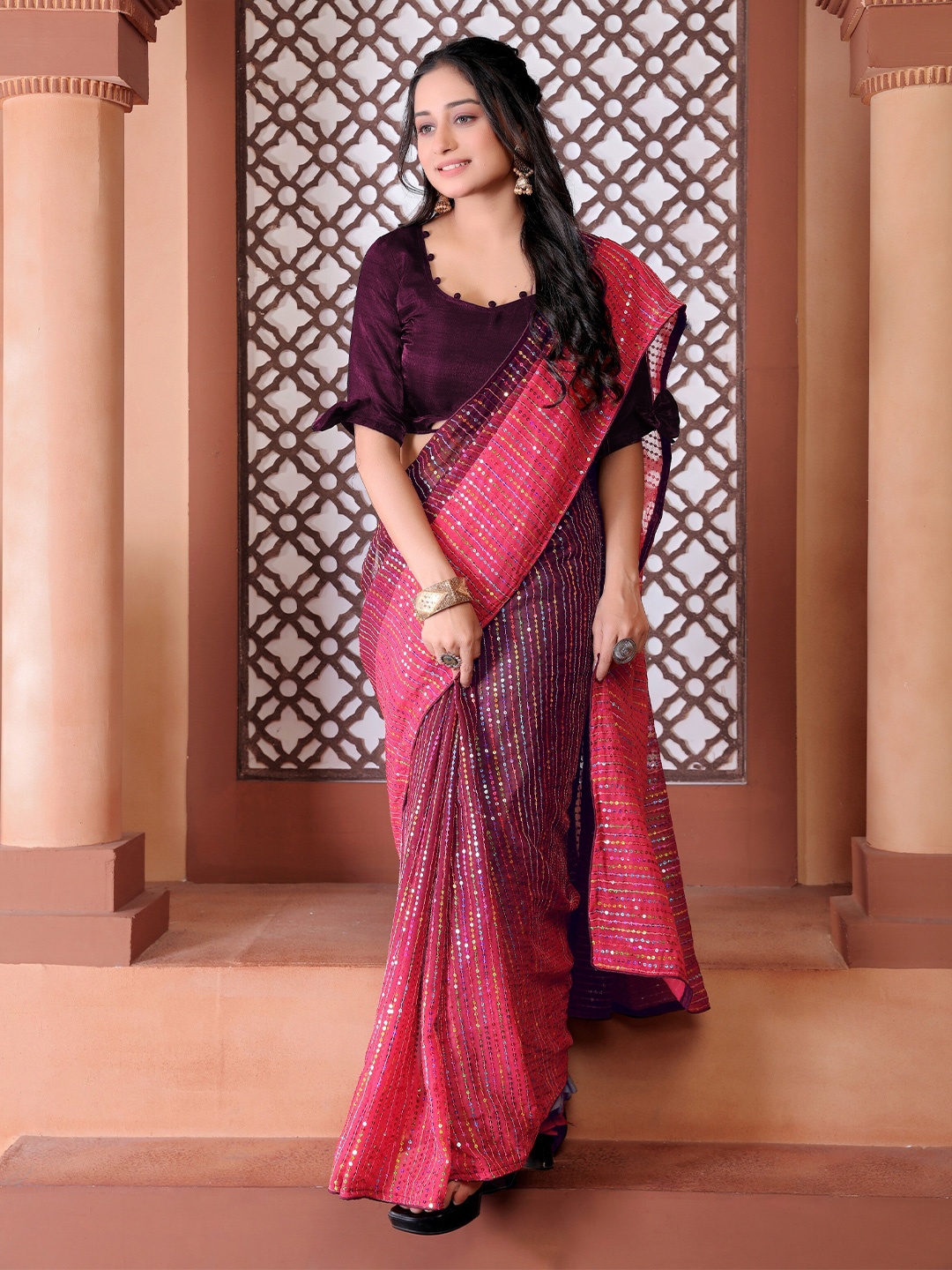 

DDRS FASHION Embellished Sequinned Pure Georgette Saree, Rose gold