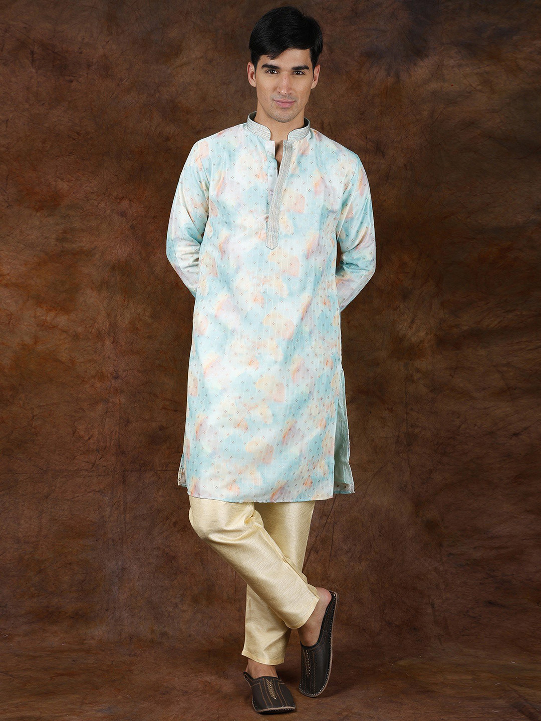 

Exotic India Aqua Shell Printed Kurta Pajama with Woven Bootis and Gota Patti on Neck, Blue