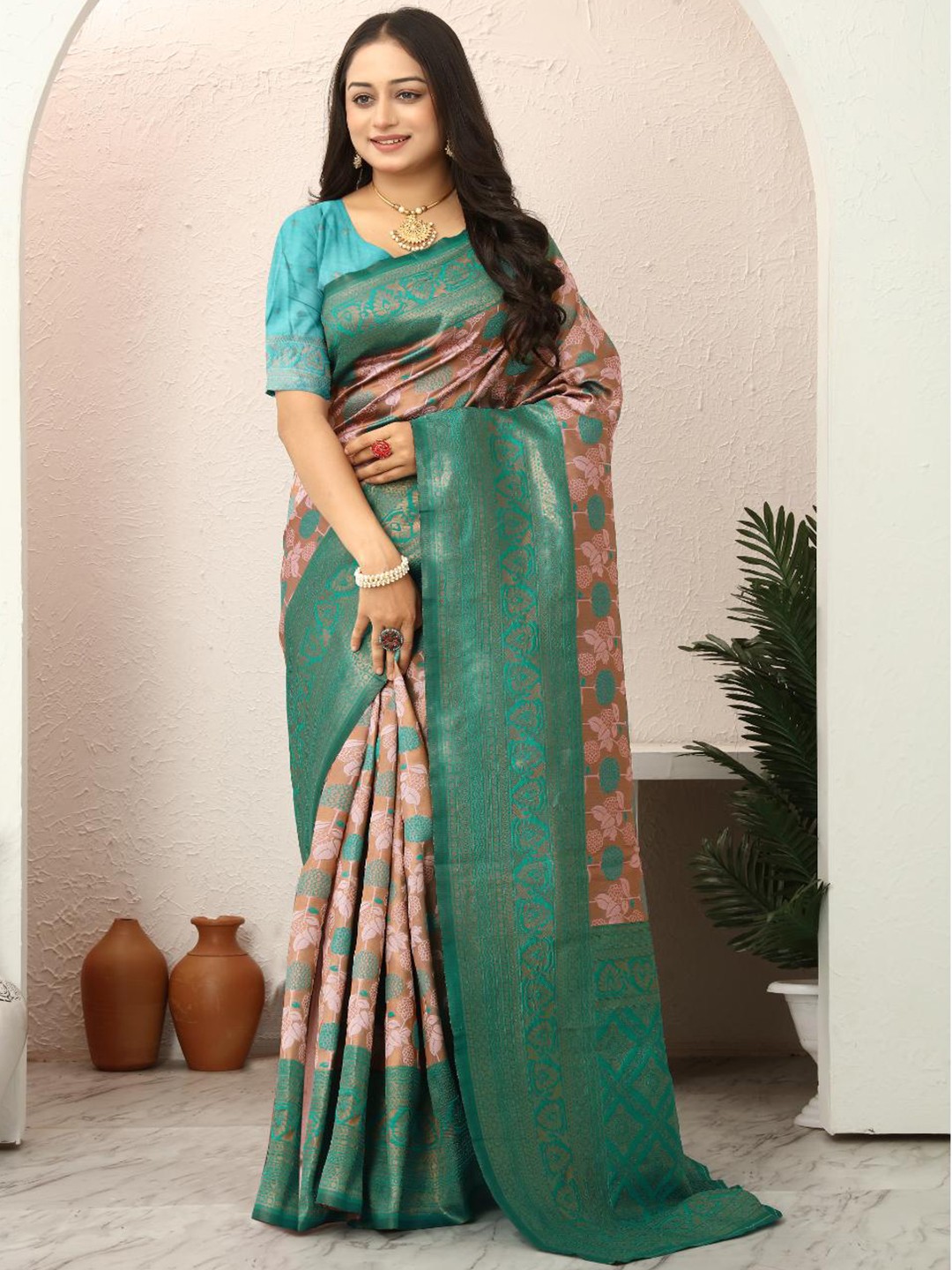 

SM TRENDZ Woven Design Zari Silk Cotton Banarasi Saree, Turquoise blue