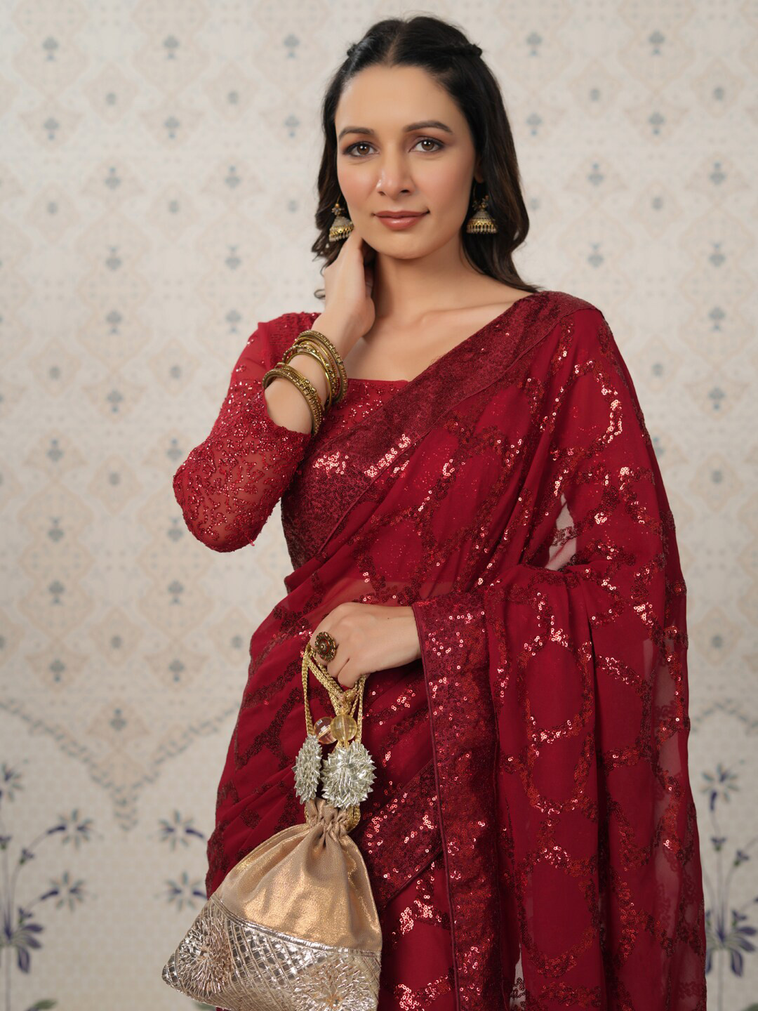 

Ode by House of Pataudi Embellished Sequinned Pure Georgette Heavy Work Saree, Maroon