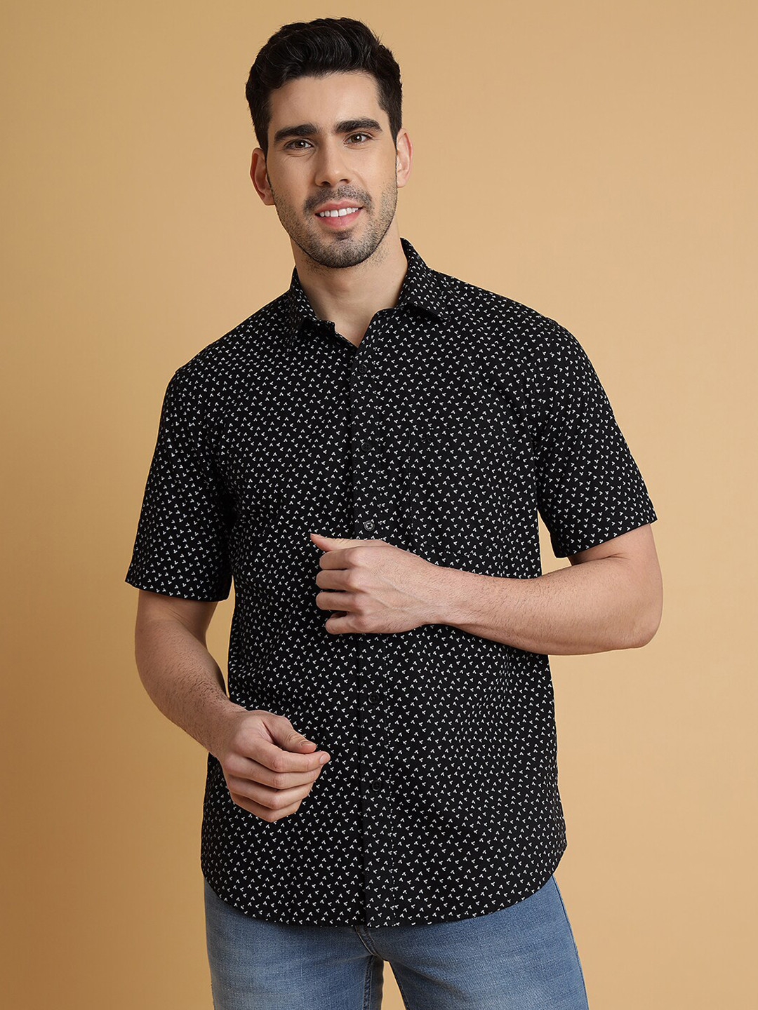 

JADE BLUE Men Slim Fit Opaque Printed Casual Shirt, Black