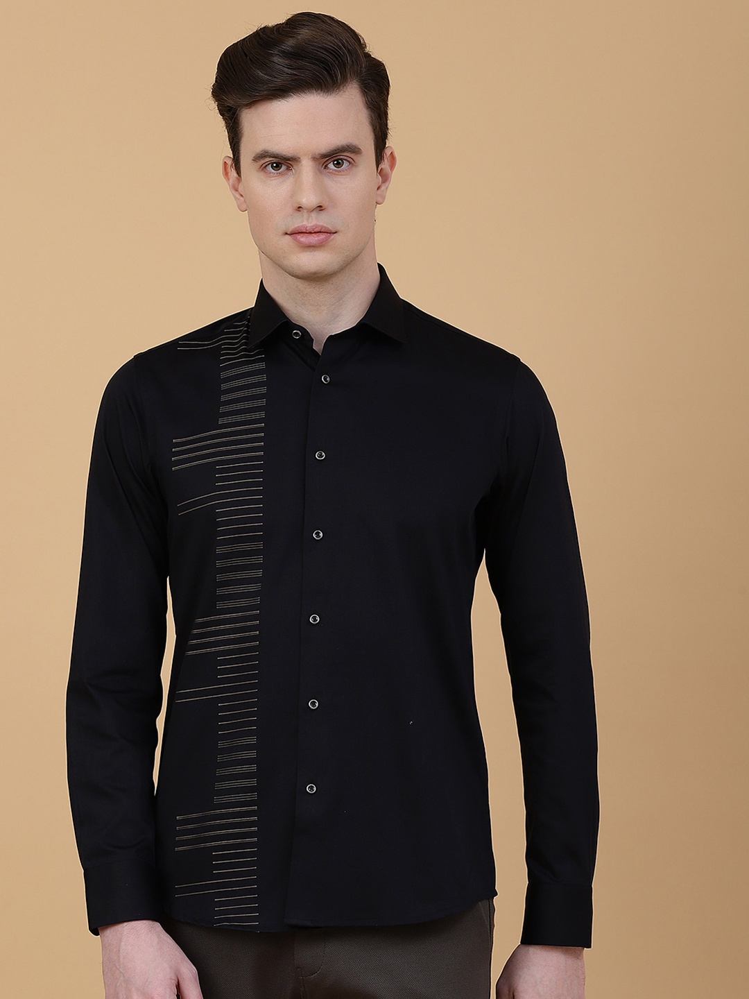 

JB STUDIO Men Slim Fit Horizontal Stripes Opaque Casual Shirt, Black