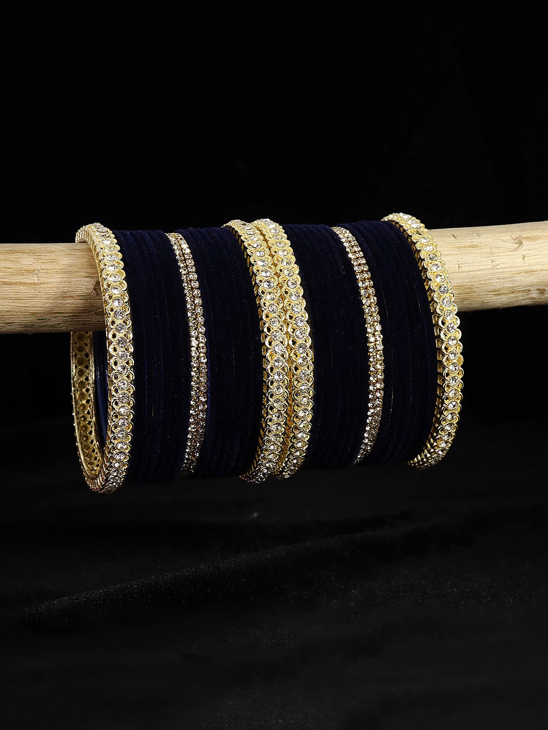 

LAVAZZA Set of 32 Gold-Plated Zircon-Studded Velvet Bangles