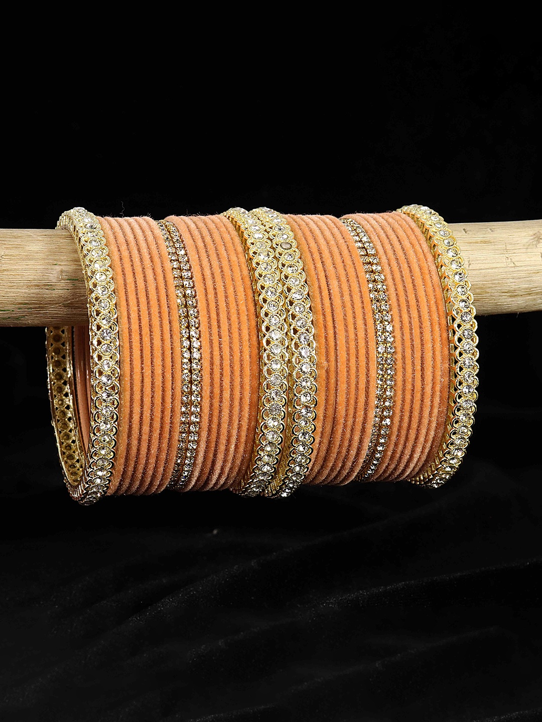 LAVAZZA Set of 32 Gold-Plated Zircon-Studded Metal Velvet Bangles