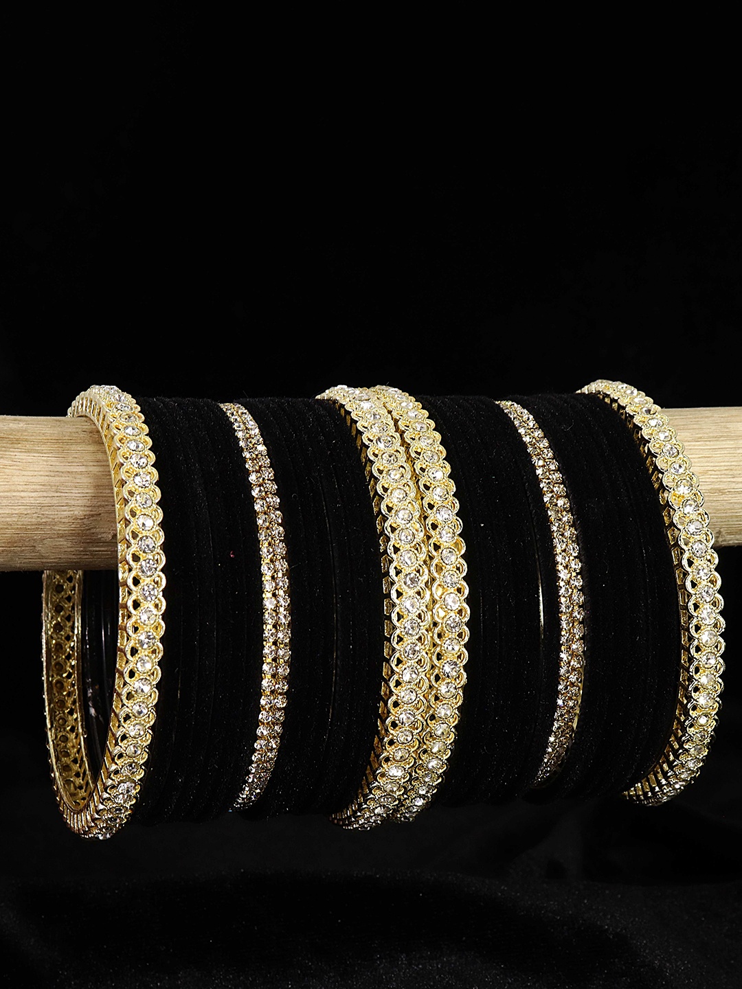 LAVAZZA Set of 32 Gold-Plated Zircon-Studded Velvet Bangles