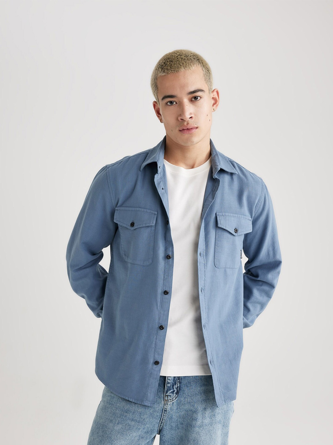 

DeFacto Men Opaque Casual Cotton Shirt, Na