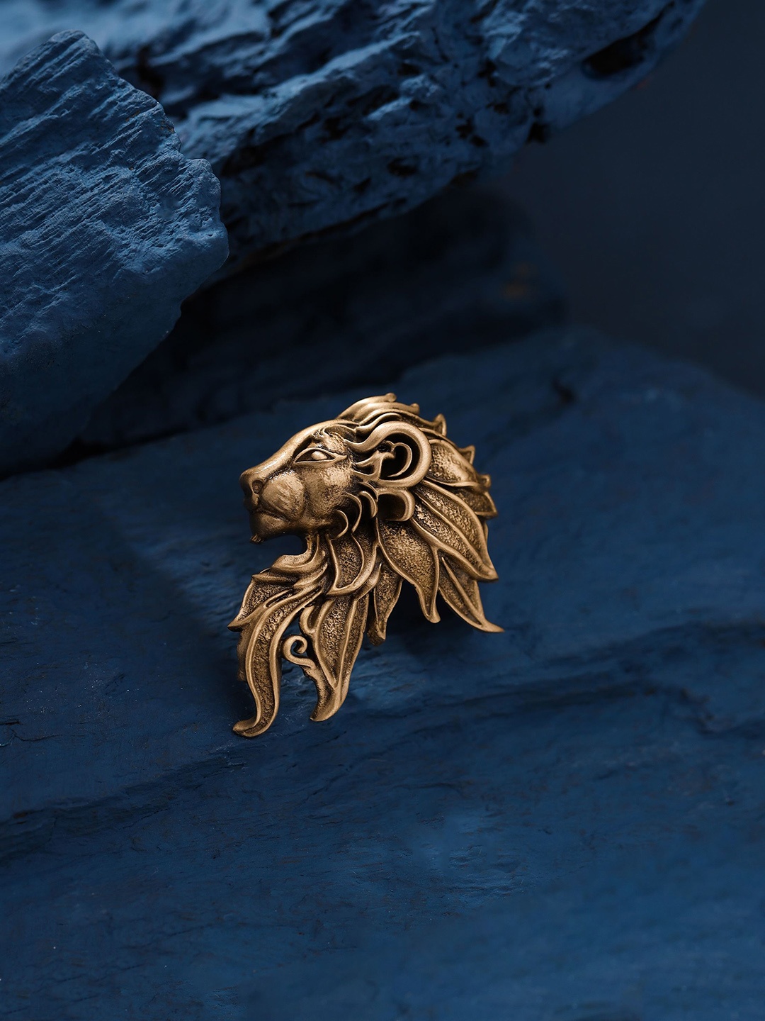 

RAMO Boys Lion The Ruler Brooch, Gold