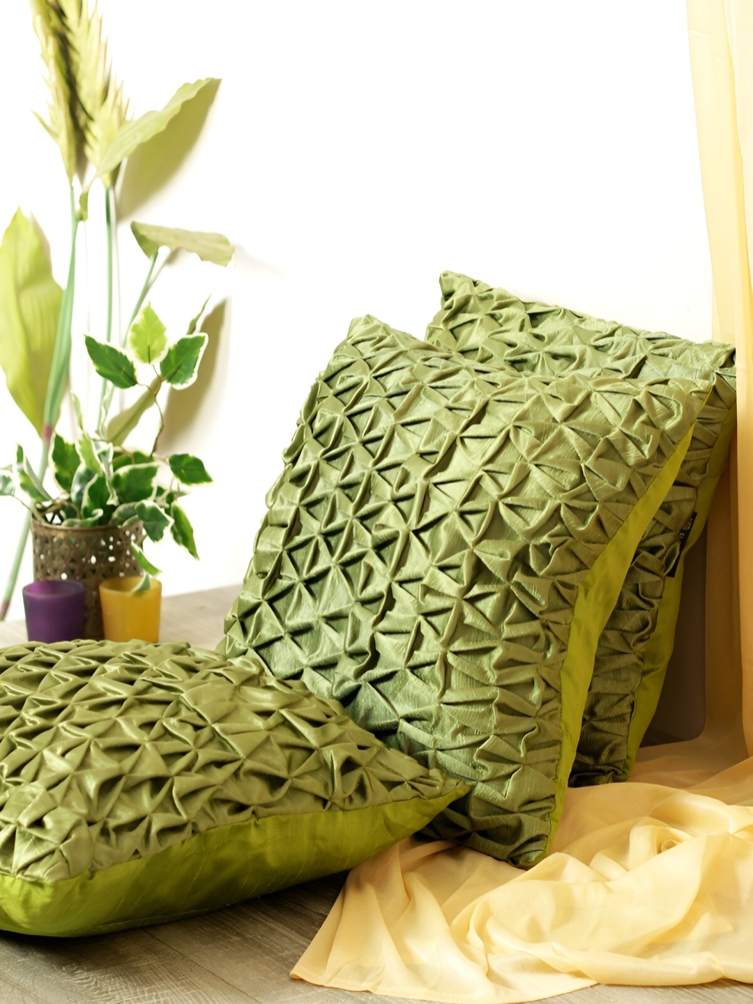 

Aura Green 3 Pieces Geometric Square Cushion Covers