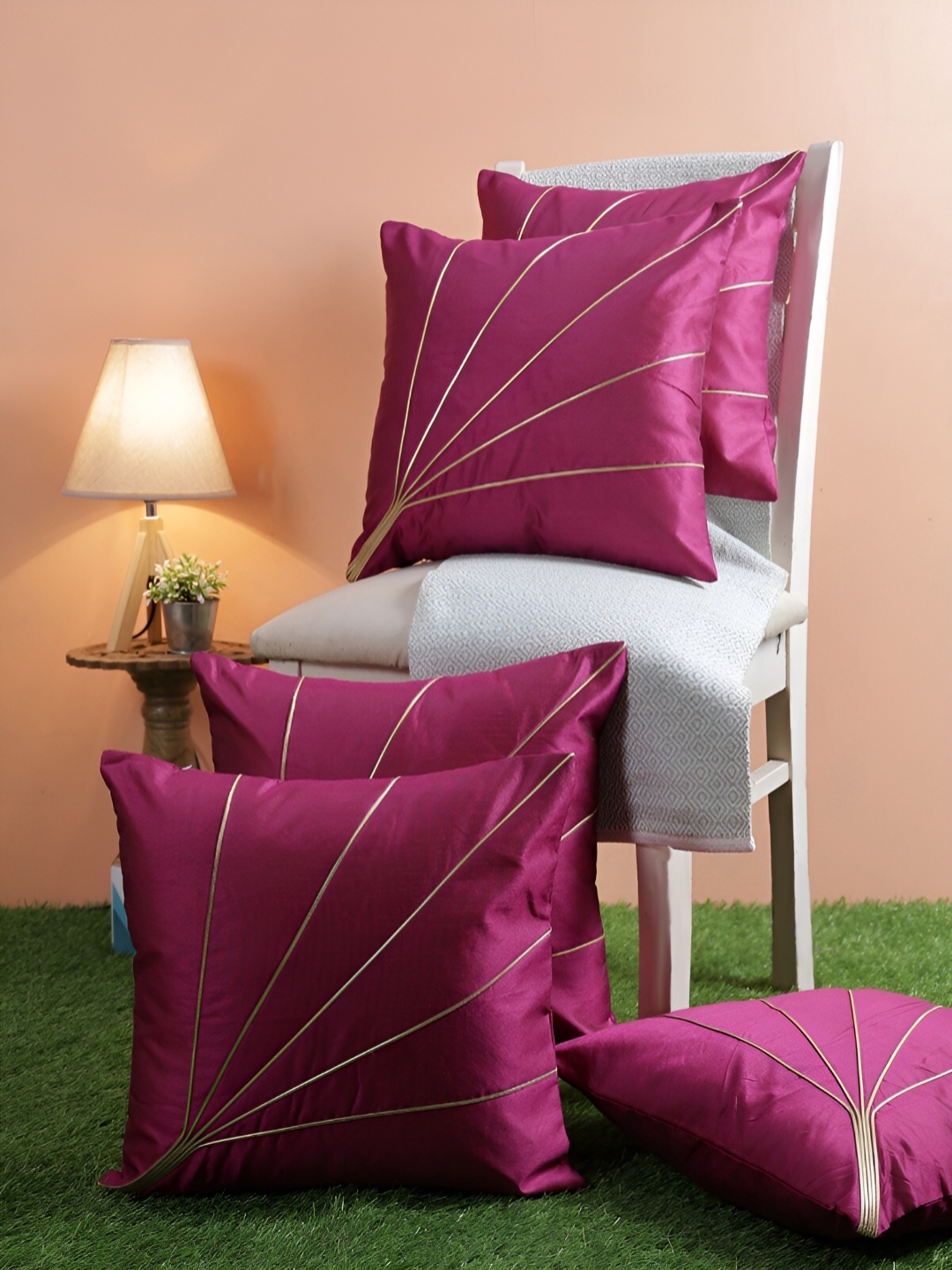 

Aura Purple & Gold-Toned 5 Pieces Geometric Square Cushion Covers