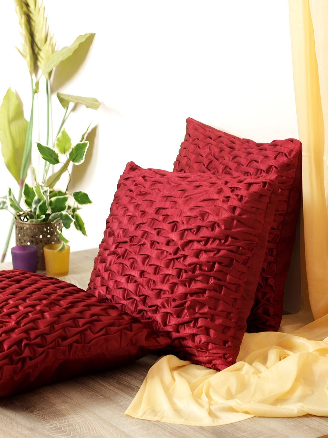 

Aura Maroon 3 Pieces Geometric Square Cushion Covers