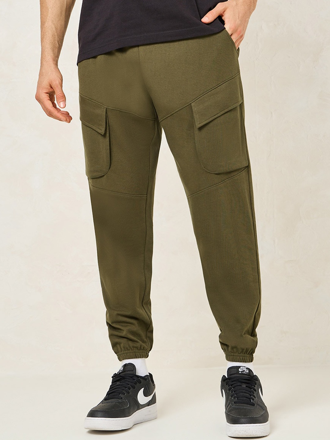

Styli Men Slim Fit Cargo Joggers, Olive