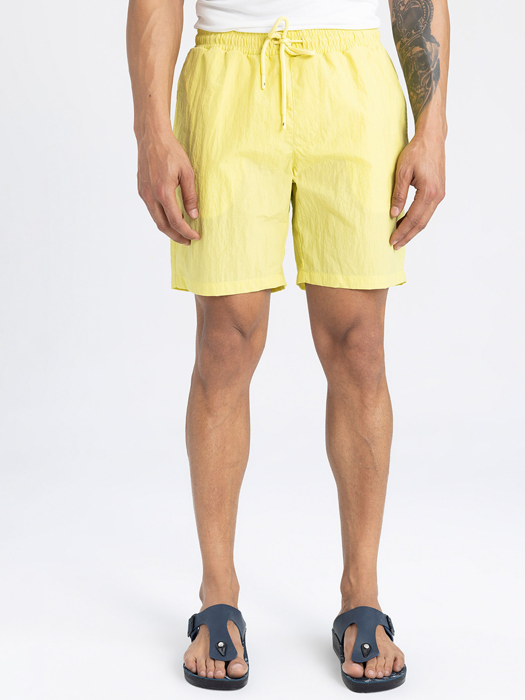 

DeFacto Men Mid-Rise Shorts, Yellow