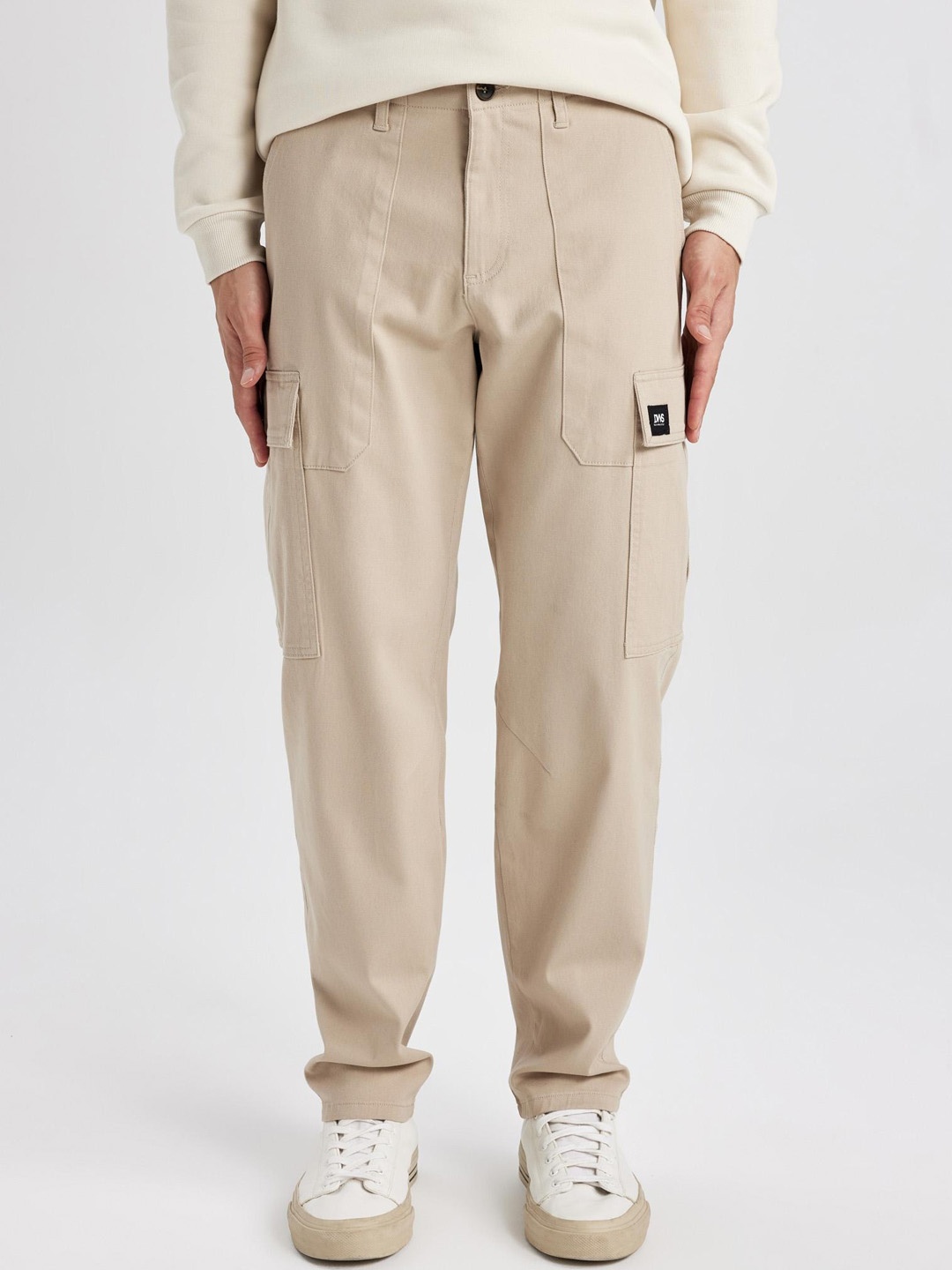 

DeFacto Men Mid Rise Cargos Trousers, Beige