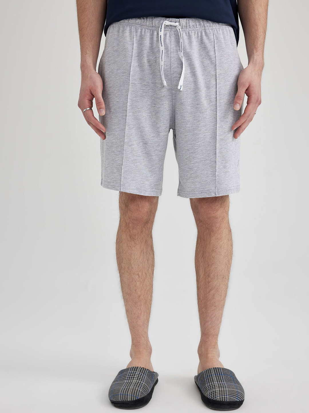 

DeFacto Men Mid Rise Lounge Shorts, Grey