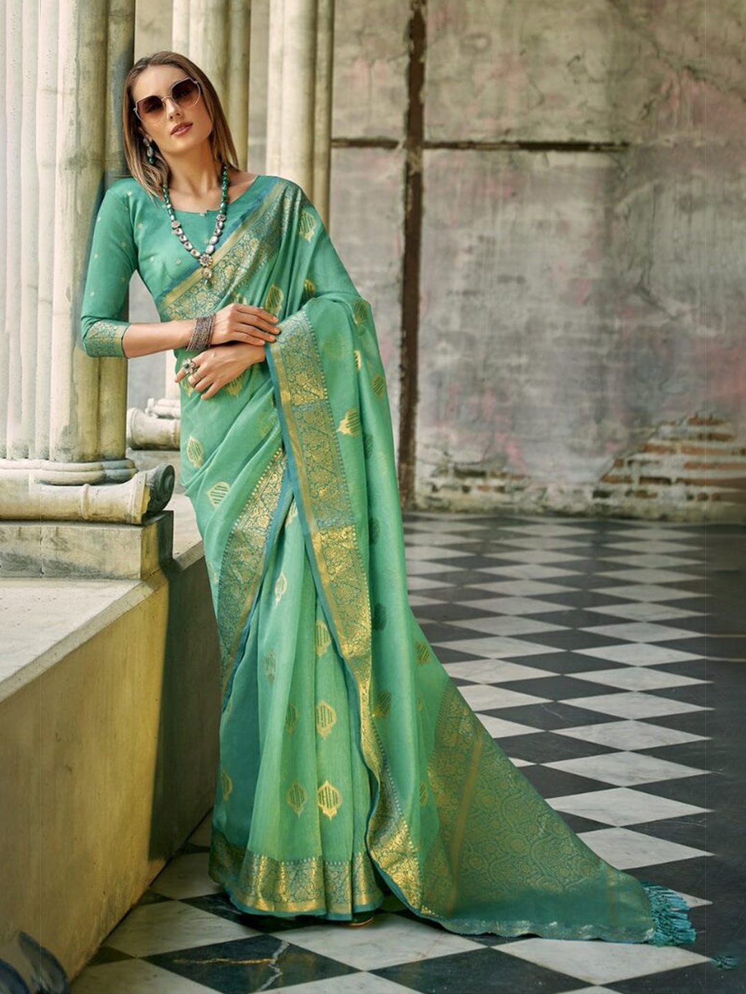 

MySilkLove Woven Design Zari Silk Blend Banarasi Saree, Green