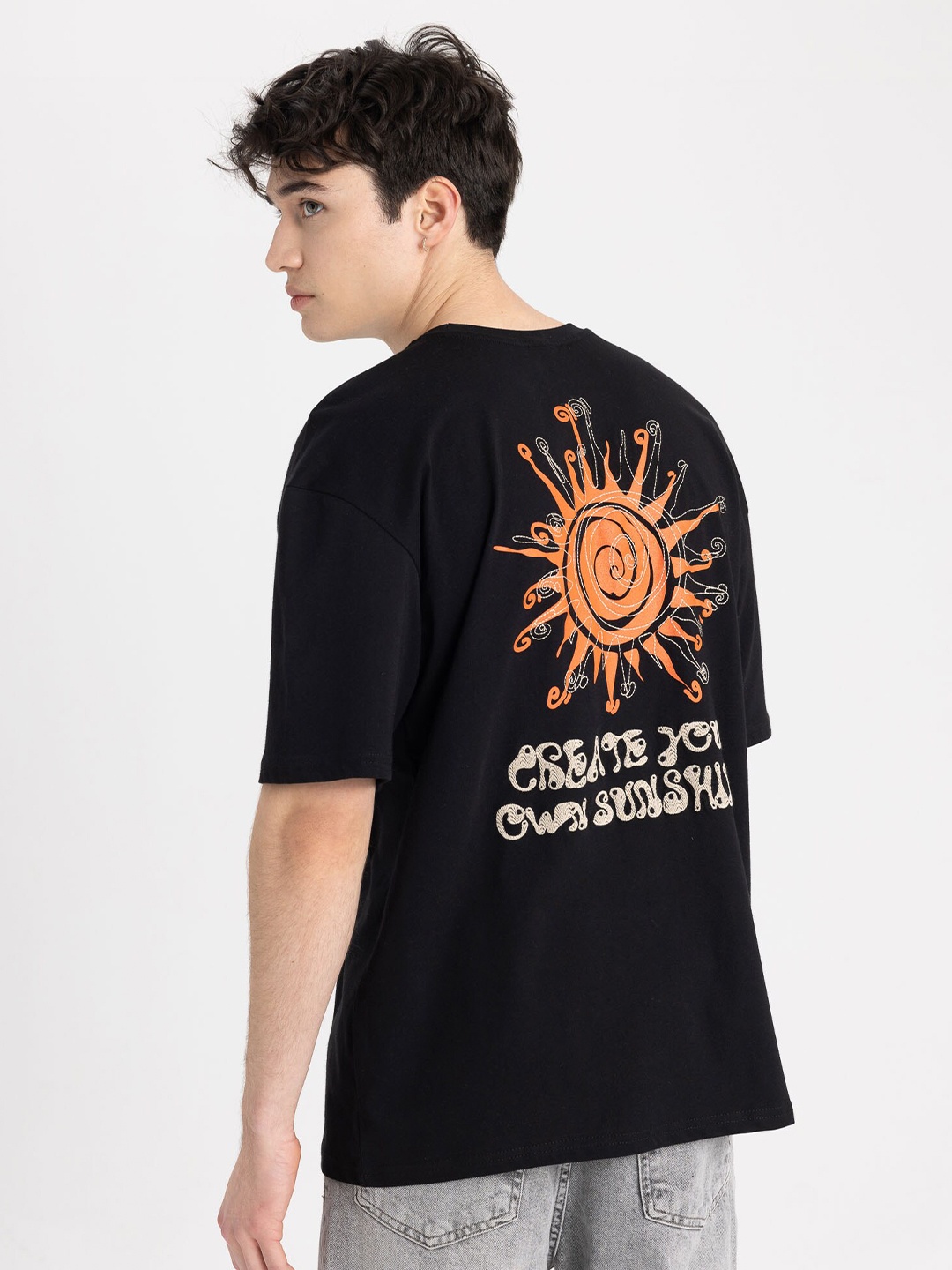 

DeFacto Men pure cotton Typography Printed Raw Edge T-shirt, Black