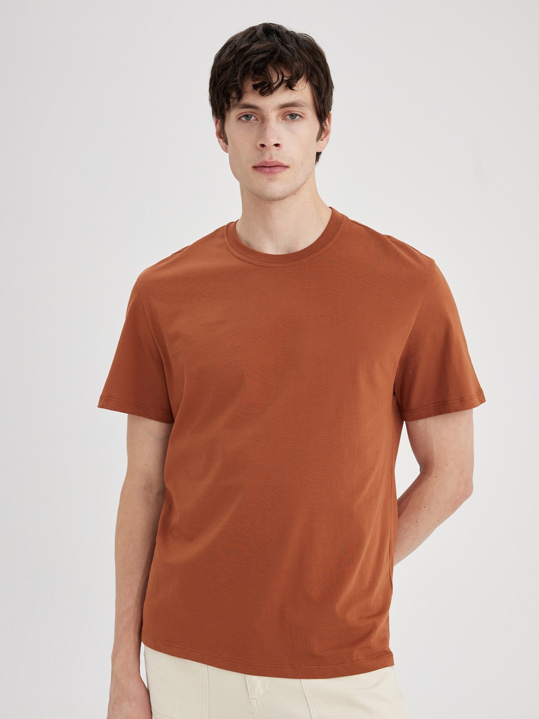 

DeFacto Men T-shirt, Brown