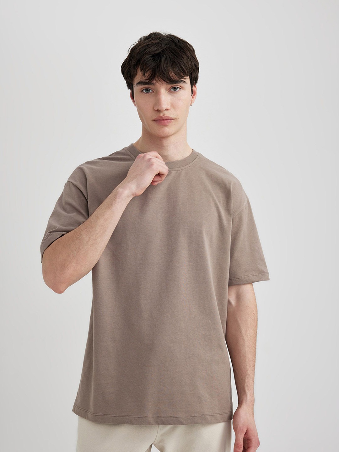 

DeFacto Men pure cotton boat neck T-shirt, Coffee brown