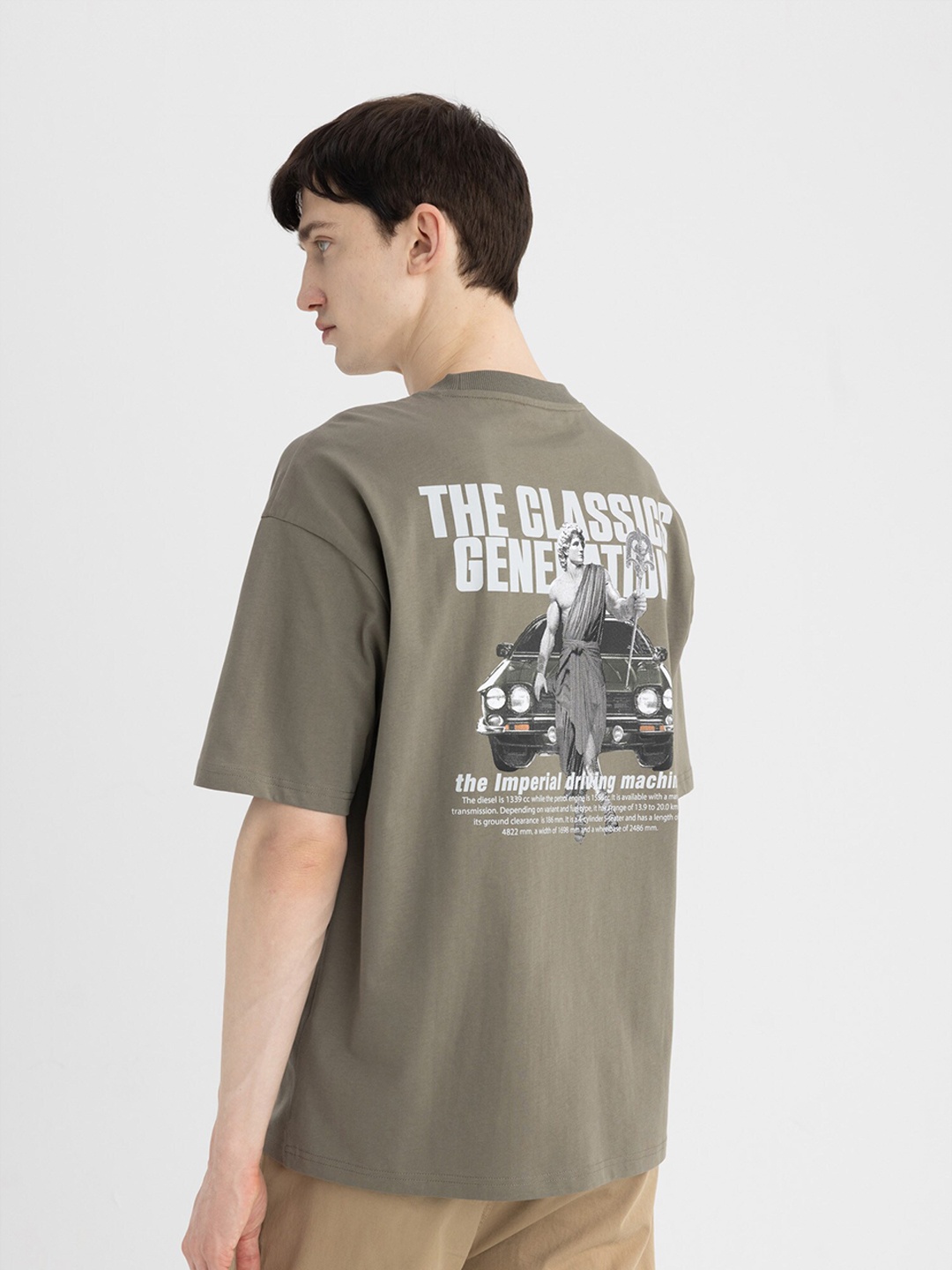 

DeFacto Men Typography Printed Applique T-shirt, Brown