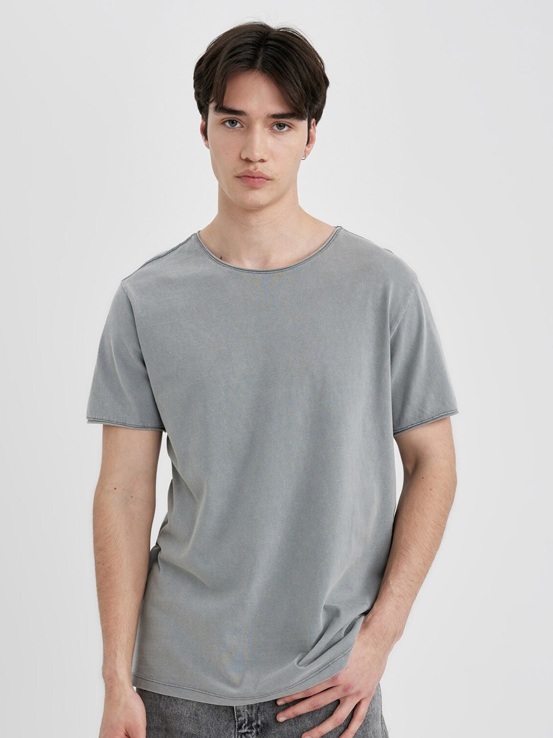 

DeFacto Men Pockets T-shirt, Na