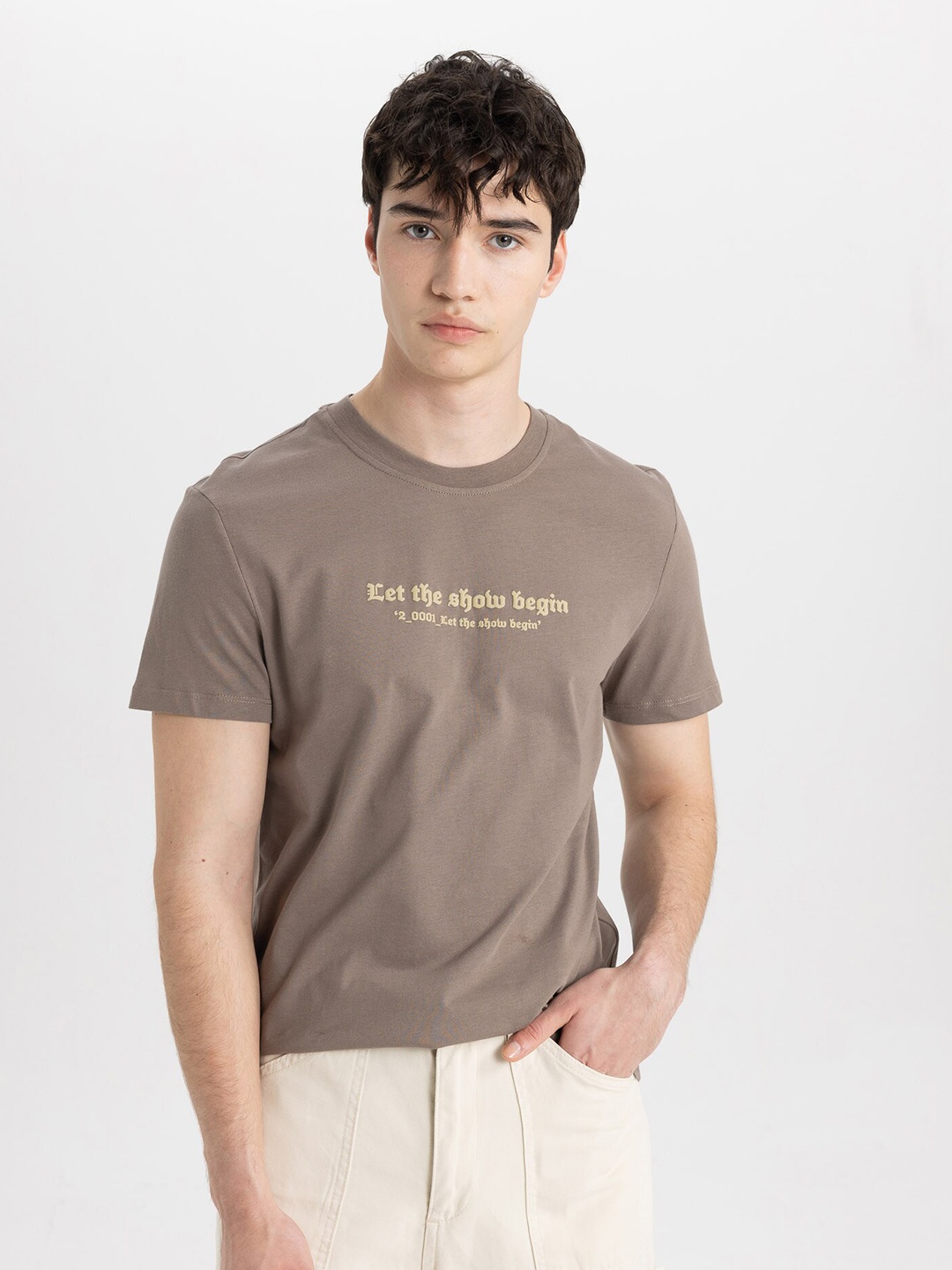 

DeFacto Men pure cotton Typography Printed T-shirt, Camel brown