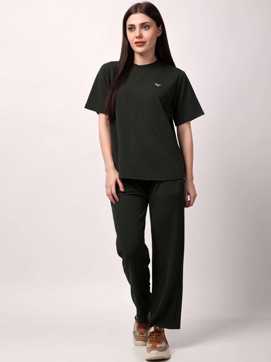 

Lugo Round Neck T-Shirt & Trouser, Green