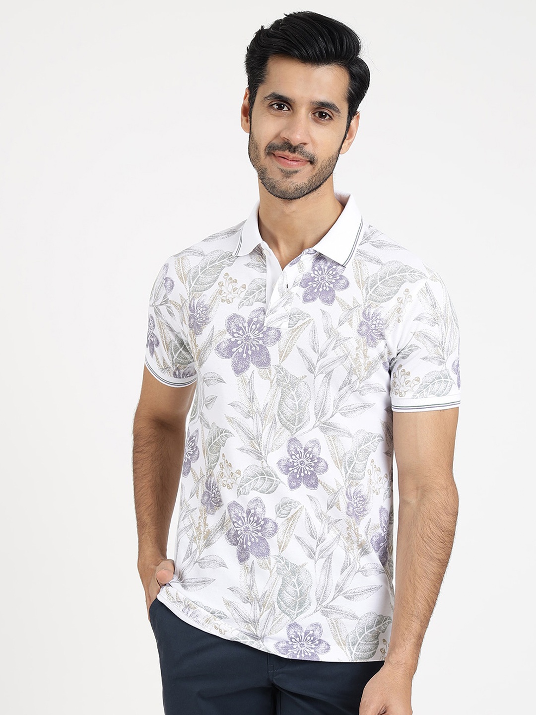 

Greenfibre Men Floral Printed Polo Collar Tropical Slim Fit T-shirt, White