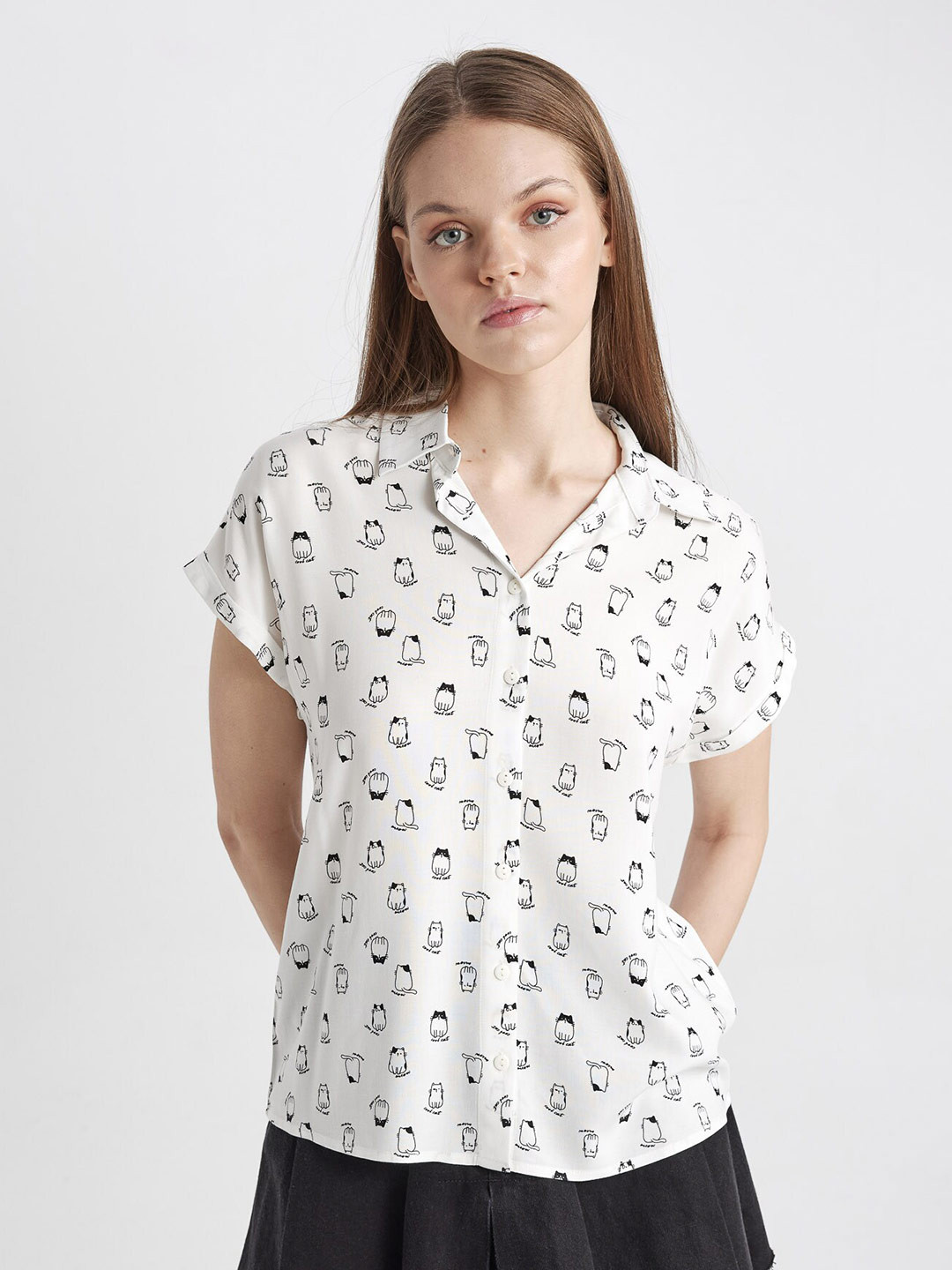 

DeFacto Women Opaque Printed Casual Shirt, Na