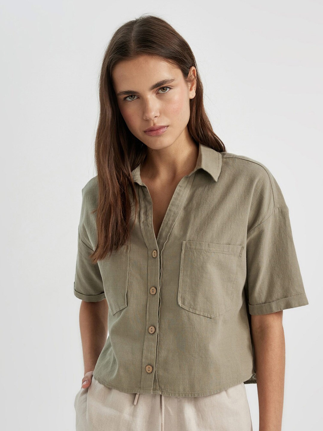 

DeFacto Women Opaque Casual Cotton Shirt, Green